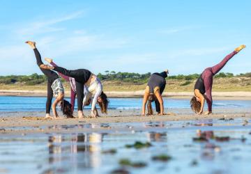 Yoga à la plage au Château d'Oléron : La Phibie